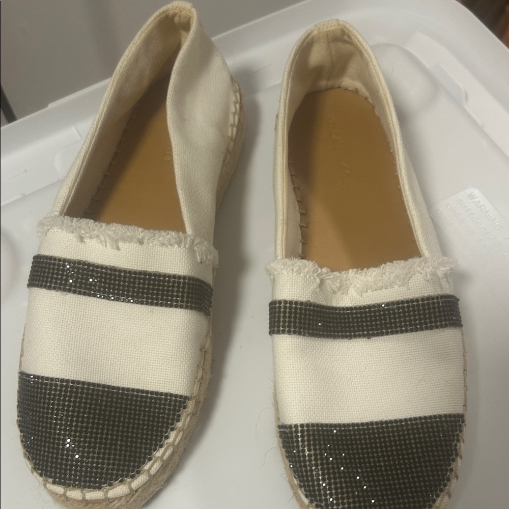 Kendall & Kylie Black and Cream Espadrilles
